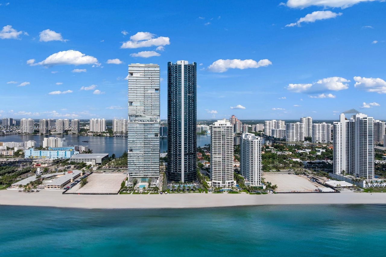 18555 Collins Avenue, #2901, Sunny Isles Beach, FL
