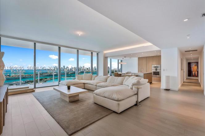 Photo 3 of 501 West Avenue, 3102, Miami Beach, FL 33139
