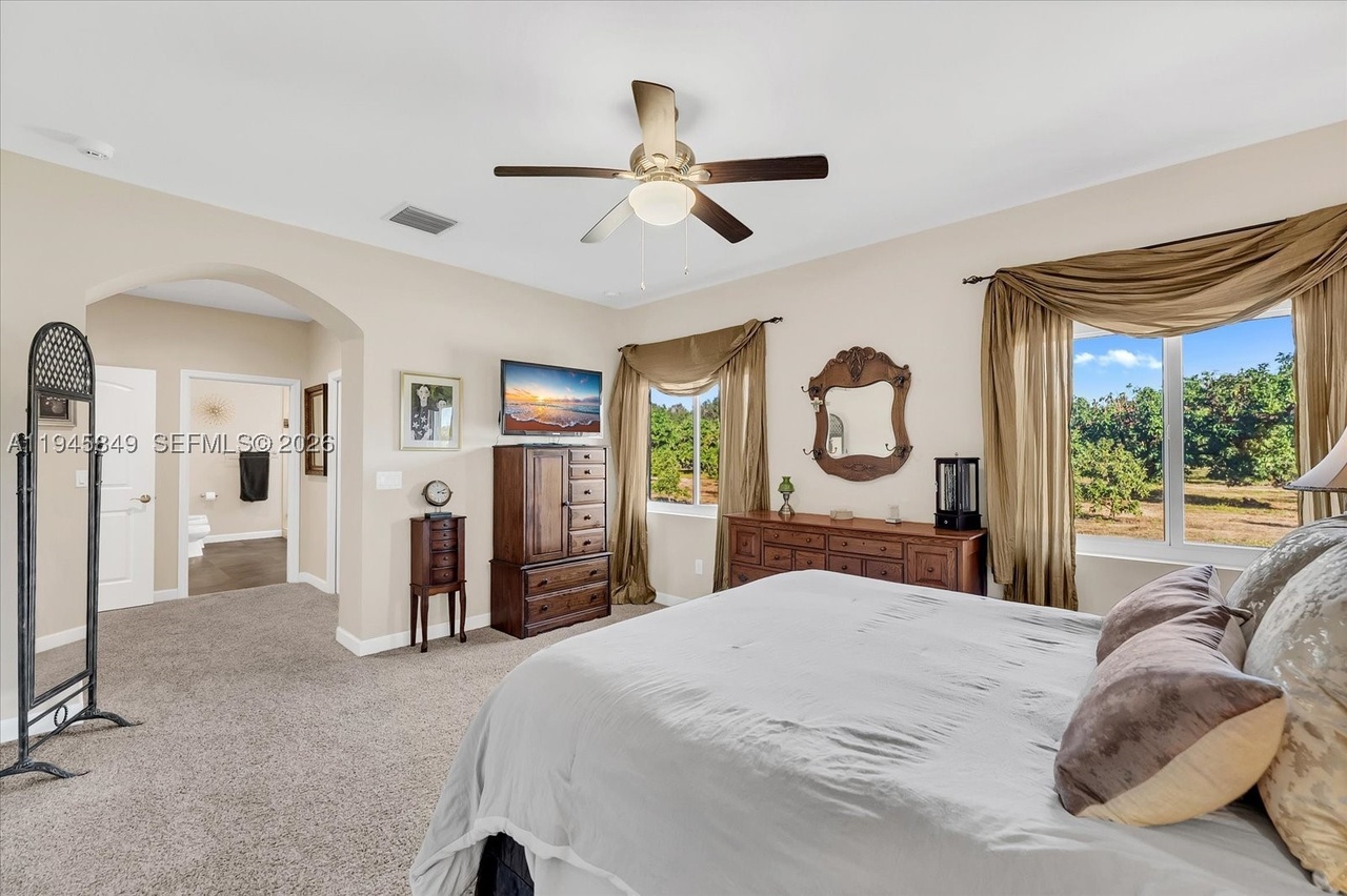 Photo 10 of 15150 Southwest 240th Street, Homestead, FL 33032