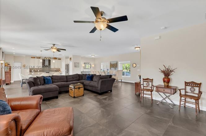 Photo 4 of 15150 Southwest 240th Street, Homestead, FL 33032