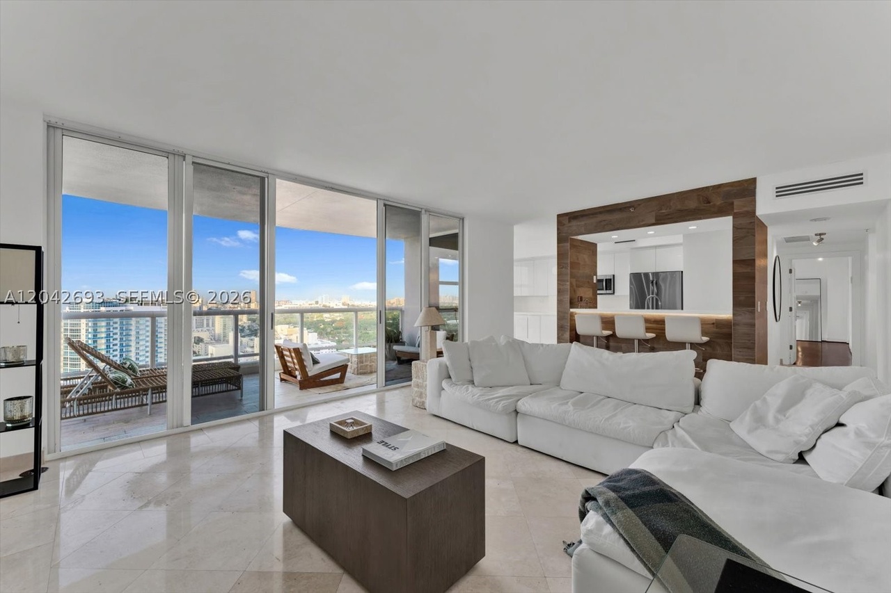 Photo 4 of 4201 Collins Avenue, #2301, Miami Beach, FL 33140