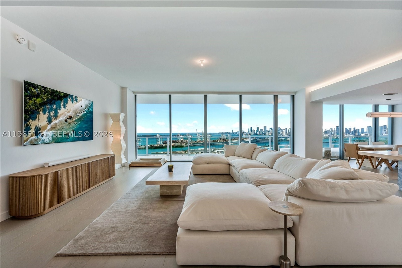 Photo 4 of 501 West Avenue, 3102, Miami Beach, FL 33139