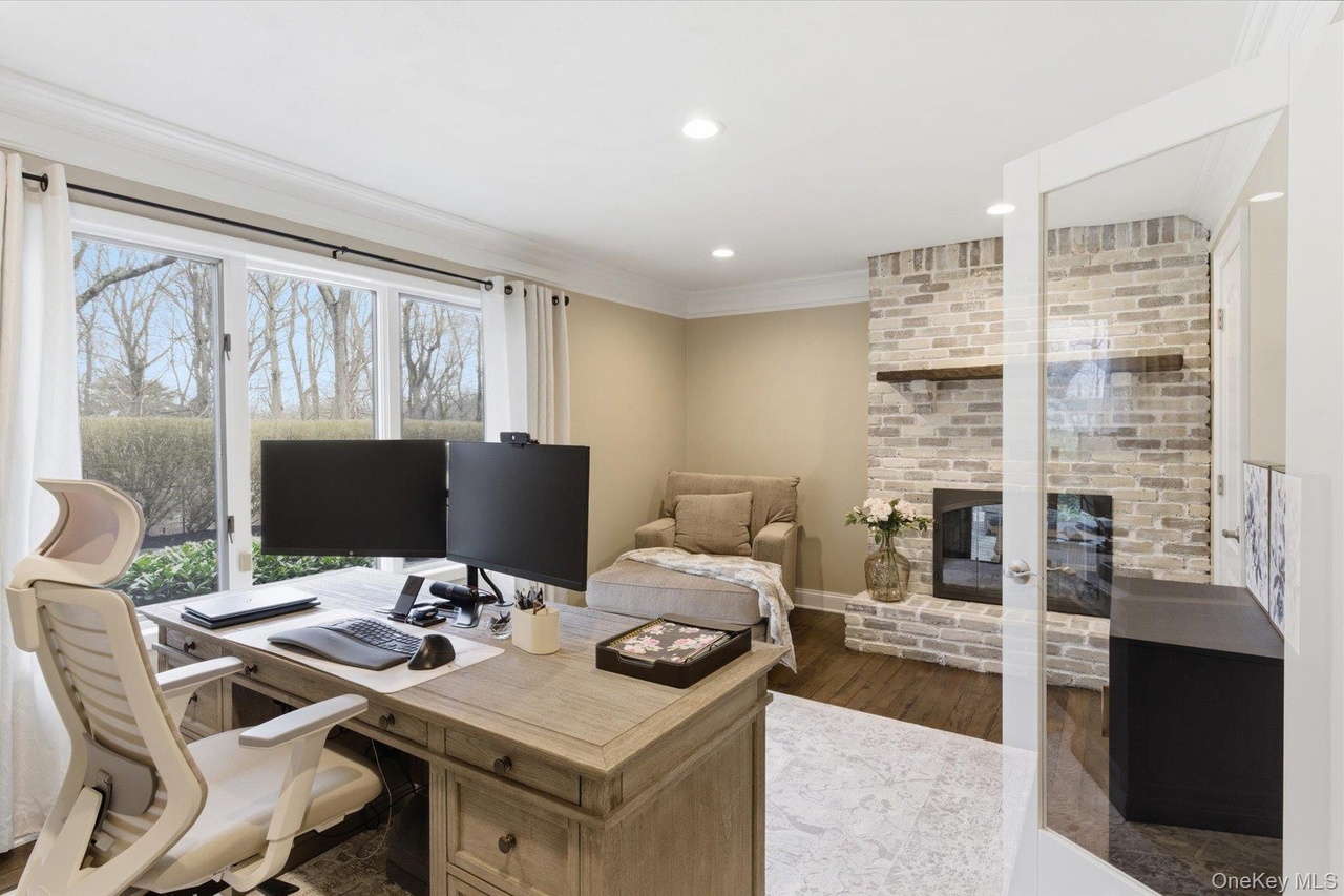 Photo 18 of 9 Watercrest Court, Saint James, NY 11780