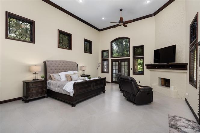 Photo 6 of 2714 Lake Shore Drive, Edinburg, TX 78539