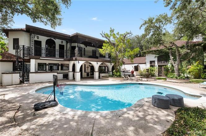 Photo 3 of 2714 Lake Shore Drive, Edinburg, TX 78539