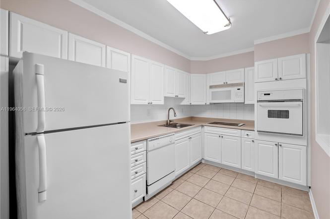 Photo 9 of 19380 Collins Avenue, #1107, Sunny Isles Beach, FL 33160