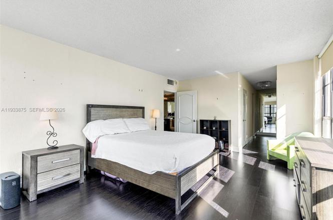 Photo 10 of 500 Three Islands Boulevard, APT 1112, Hallandale Beach, FL 33009