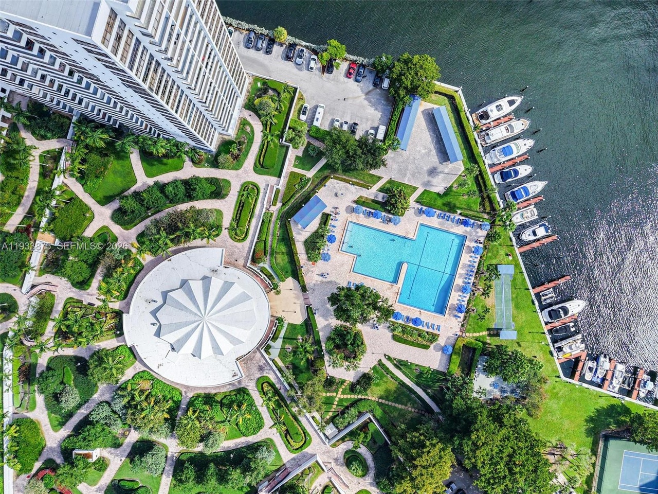 500 Three Islands Boulevard, APT 1112, Hallandale Beach, FL