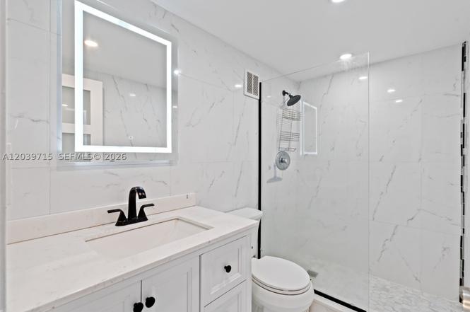 Photo 5 of 3725 South Ocean Drive, #1410, Hollywood, FL 33019