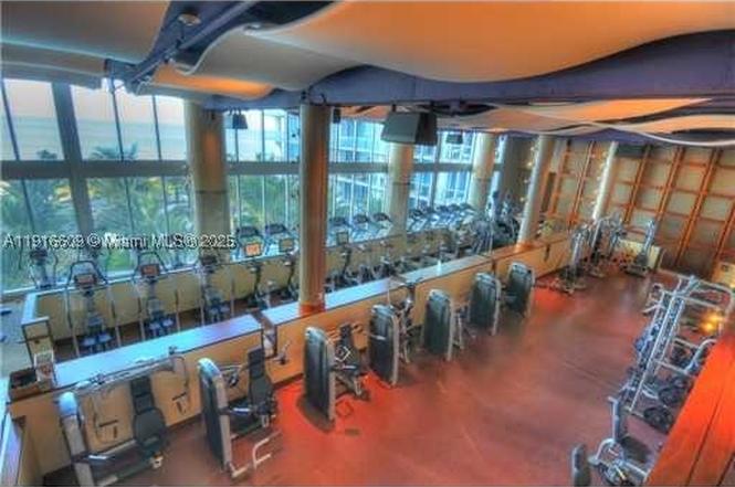 Photo 12 of 6801 Collins Avenue, unit ph06, Miami Beach, FL 33141