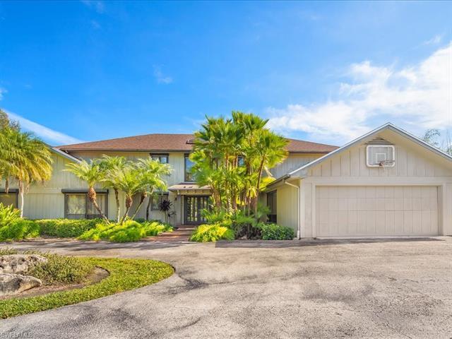 Photo 12 of 154 Cajeput Dr, Naples, FL 34108