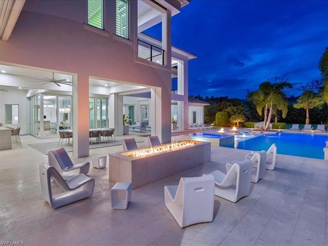 Photo 3 of 188 West St, Naples, FL 34108