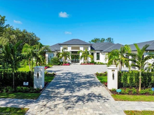 Photo 7 of 208 Hickory Rd, Naples, FL 34108
