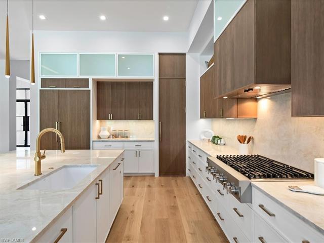 Photo 5 of 6446 Daniels Rd, Naples, FL 34109