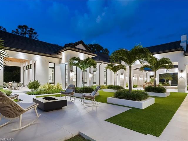 Photo 6 of 117 West St, Naples, FL 34108