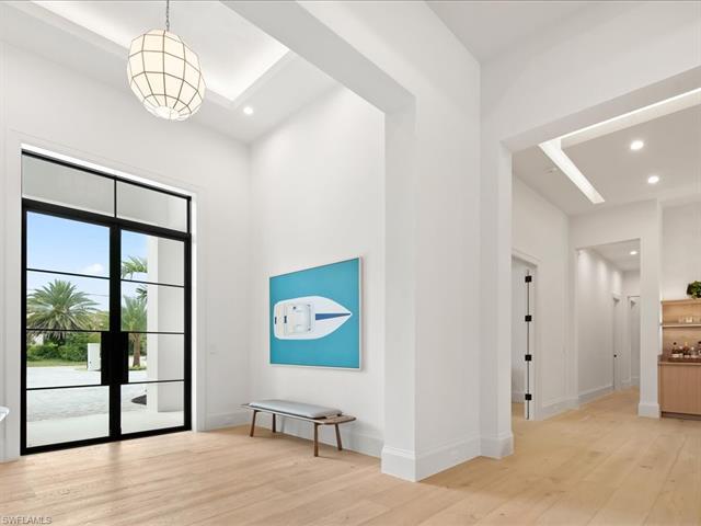 Photo 10 of 500 Ridge Dr, Naples, FL 34108
