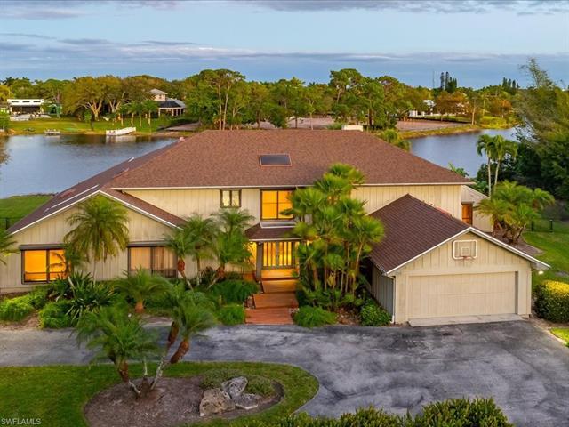 Photo 2 of 154 Cajeput Dr, Naples, FL 34108