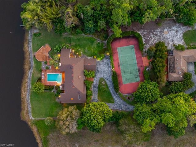Photo 5 of 154 Cajeput Dr, Naples, FL 34108