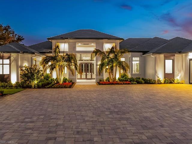 Photo 2 of 208 Hickory Rd, Naples, FL 34108