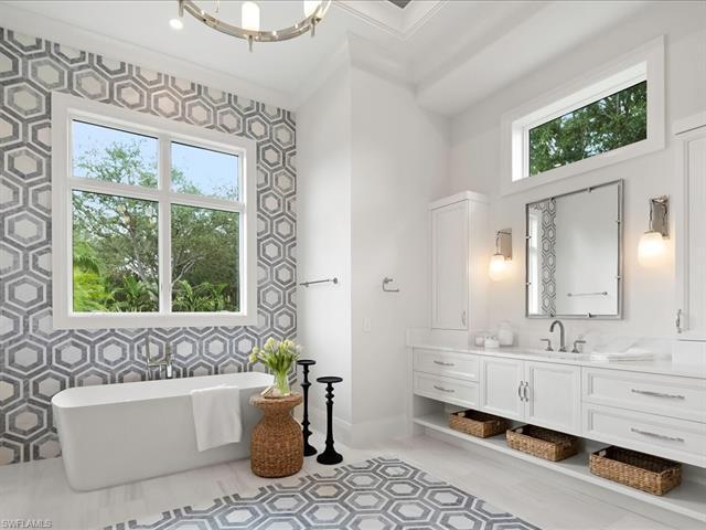 Photo 18 of 208 Hickory Rd, Naples, FL 34108