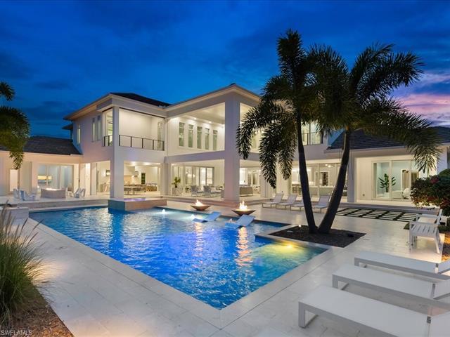 Photo 2 of 188 West St, Naples, FL 34108
