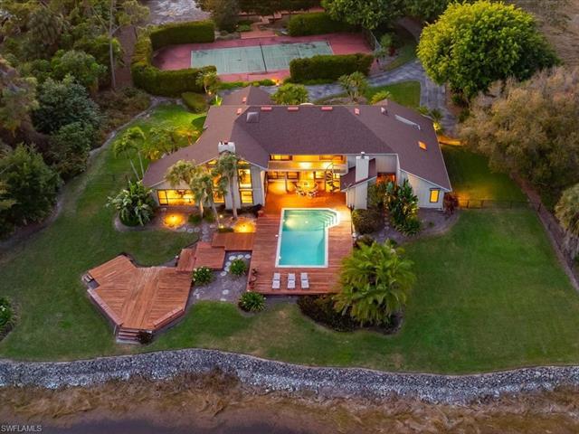 Photo 4 of 154 Cajeput Dr, Naples, FL 34108