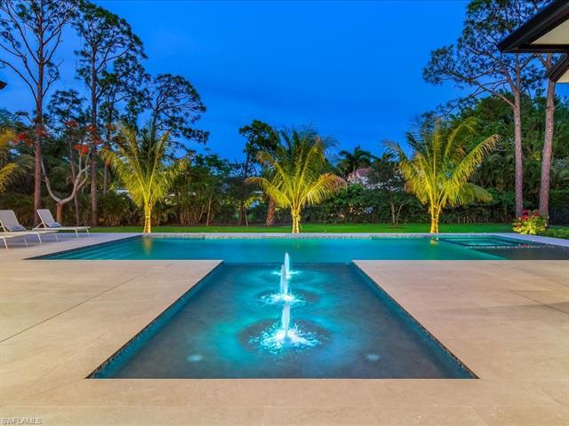 Photo 3 of 500 Ridge Dr, Naples, FL 34108