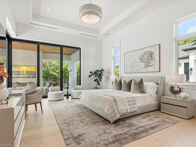 Photo 19 of 117 West St, Naples, FL 34108