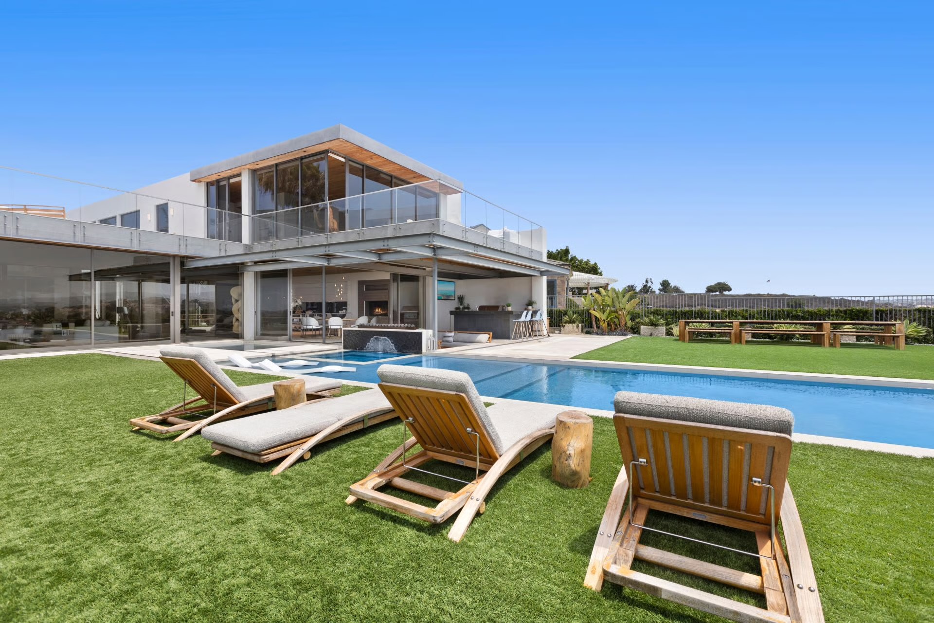 104 Kings Place, Newport Beach, CA