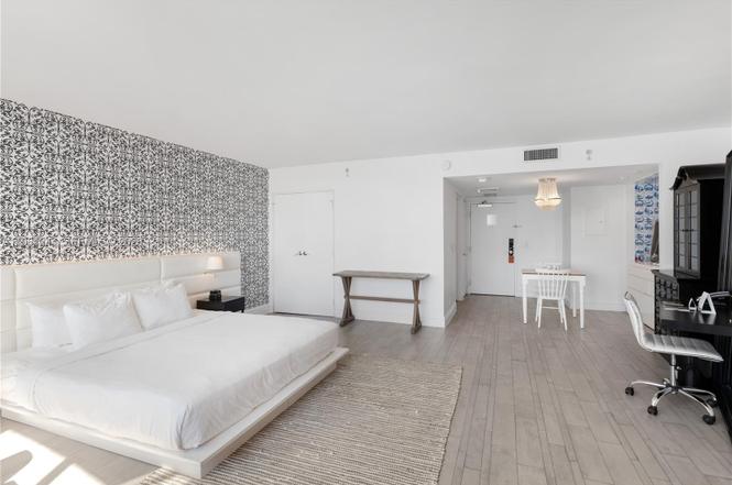 Photo 8 of 1100 West Avenue, Unit 408, Miami Beach, FL 33139