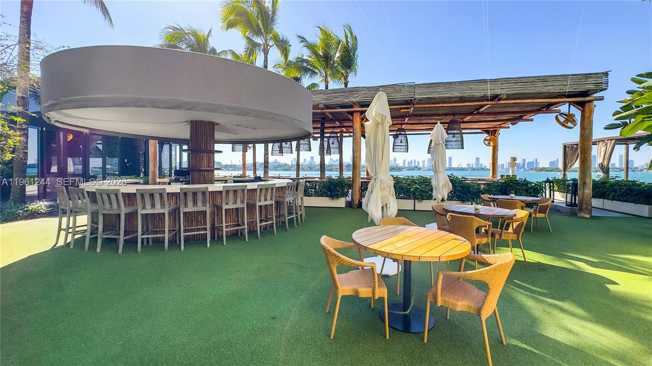 Photo 4 of 1100 West Avenue, Unit 408, Miami Beach, FL 33139