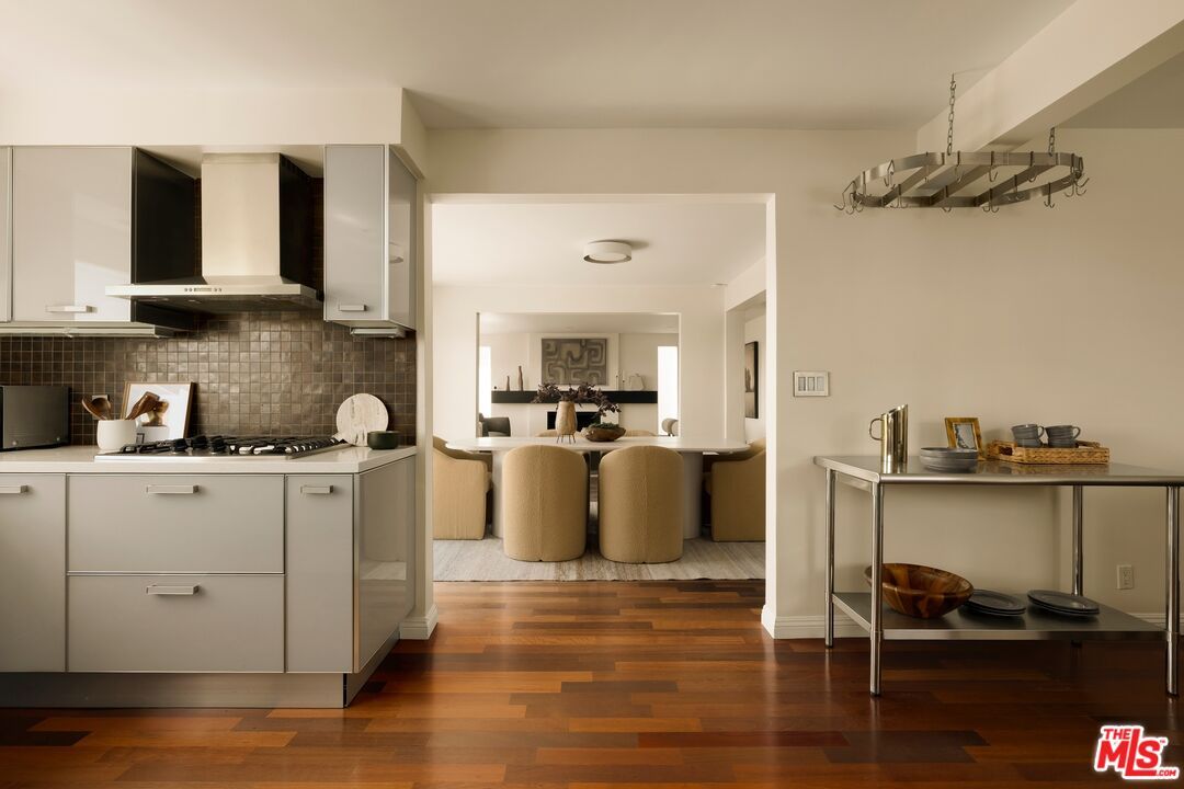 Photo 10 of 6350 Bryn Mawr Dr, Los Angeles, CA 90068