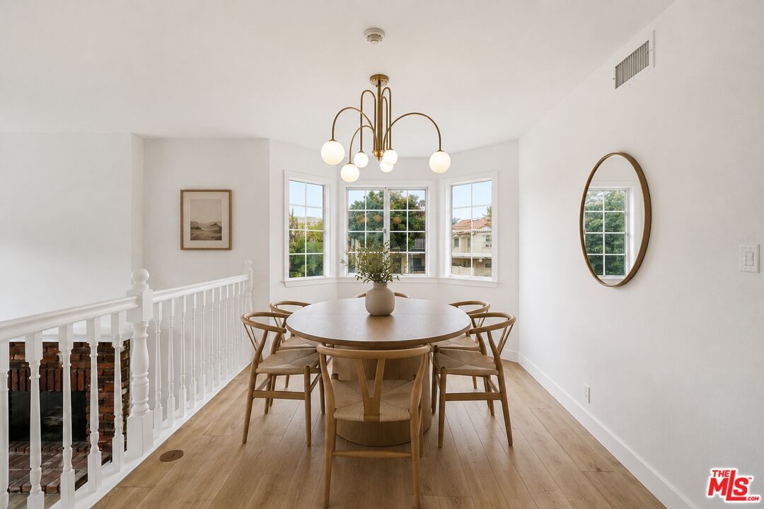 Photo 5 of 100 S Catalina Ave, #A, Redondo Beach, CA 90277