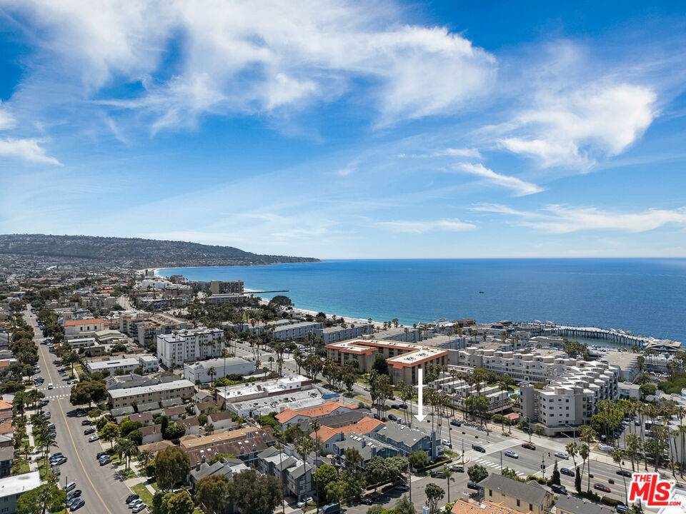 Photo 2 of 100 S Catalina Ave, #A, Redondo Beach, CA 90277