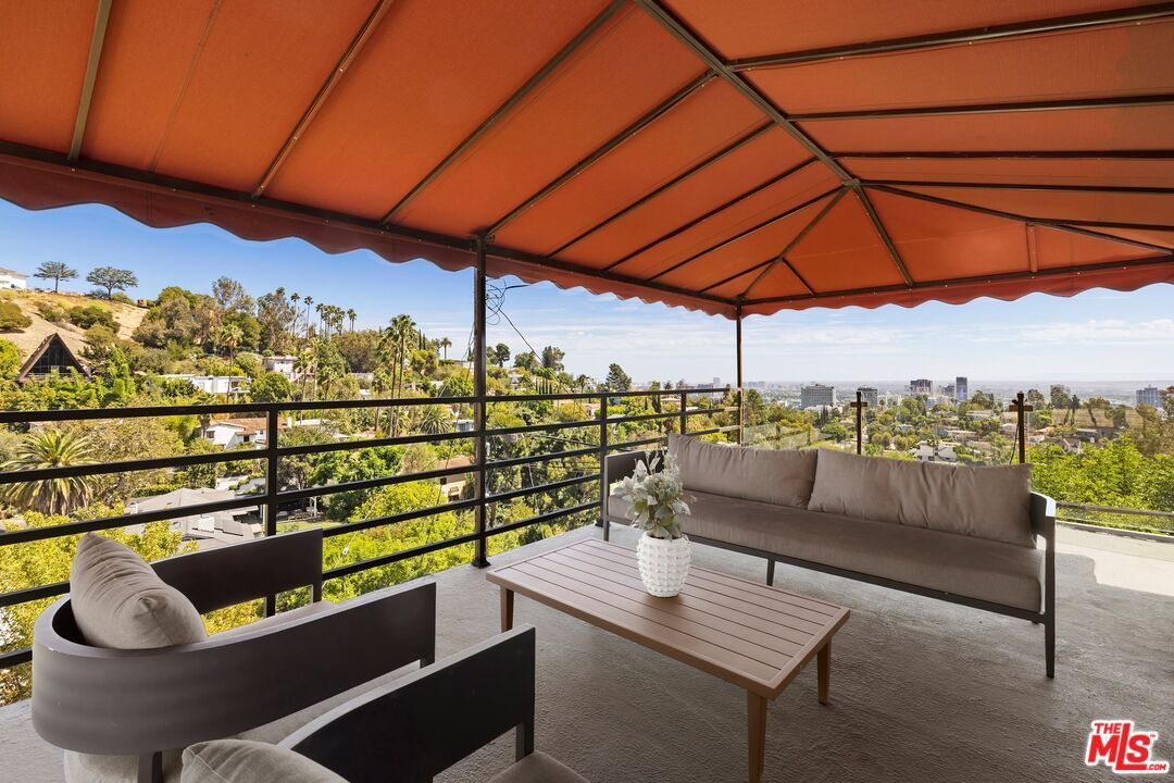 Photo 13 of 6350 Bryn Mawr Dr, Los Angeles, CA 90068
