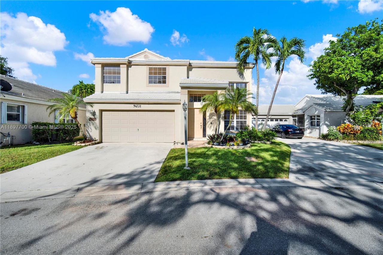 9602 Northwest 8th Circle, Plantation, FL