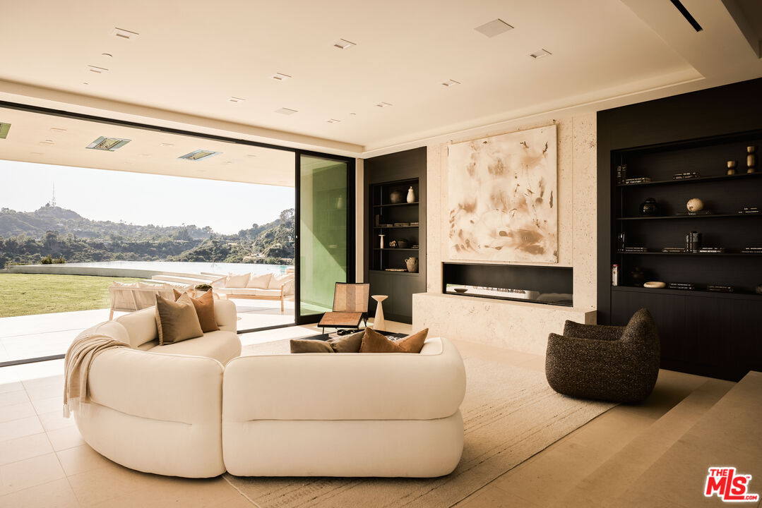 Photo 9 of 2700 Woodstock Rd, Los Angeles, CA 90046
