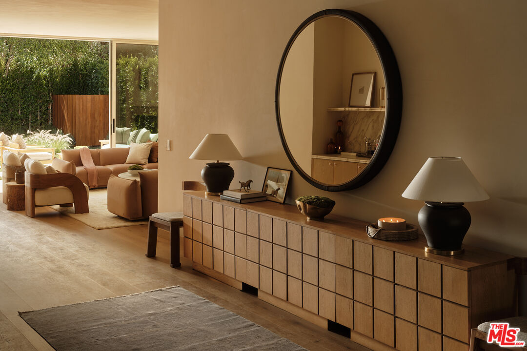 Photo 3 of 411 N Bowling Green Way, Los Angeles, CA 90049