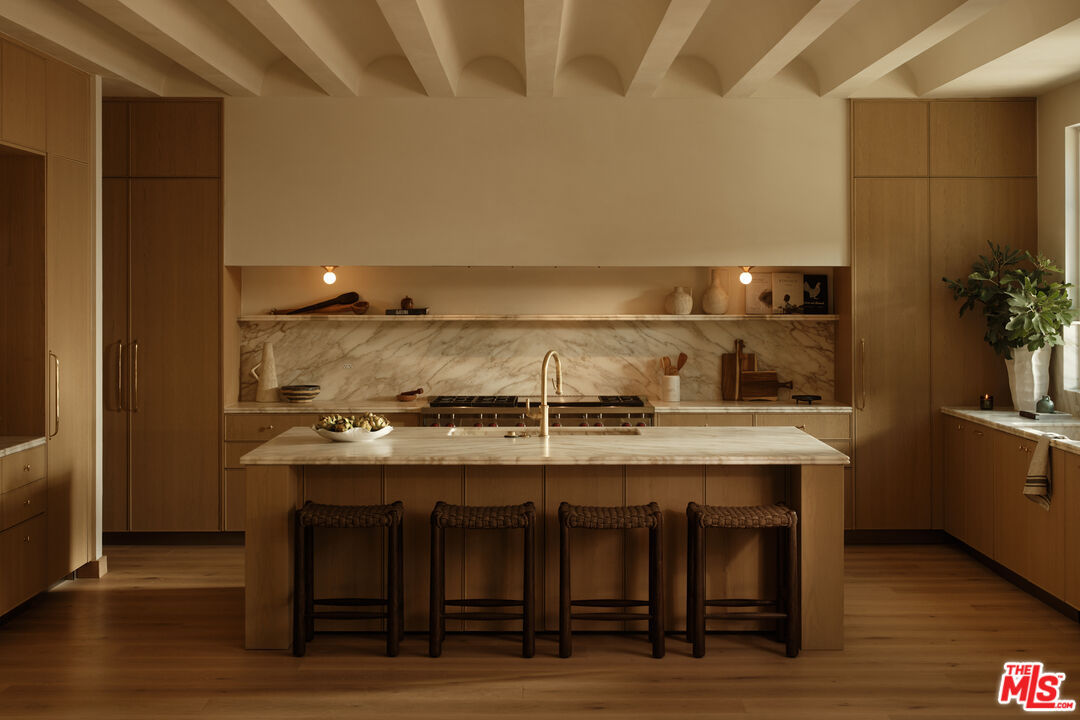 Photo 6 of 411 N Bowling Green Way, Los Angeles, CA 90049