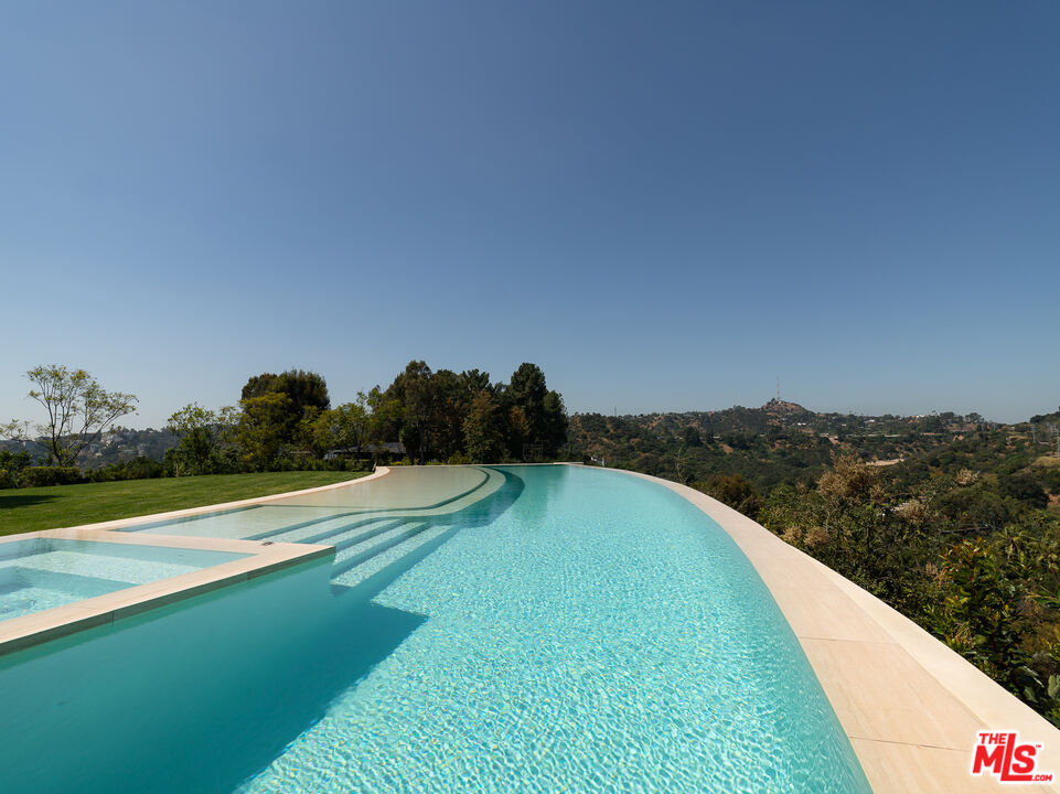 Photo 16 of 2700 Woodstock Rd, Los Angeles, CA 90046