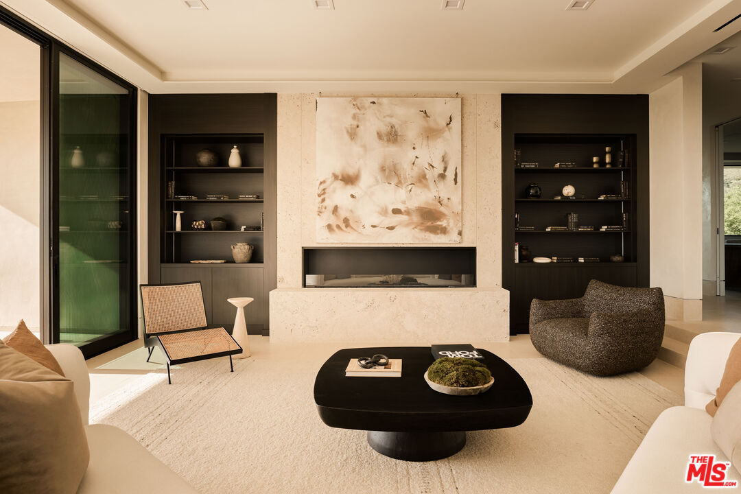 Photo 10 of 2700 Woodstock Rd, Los Angeles, CA 90046