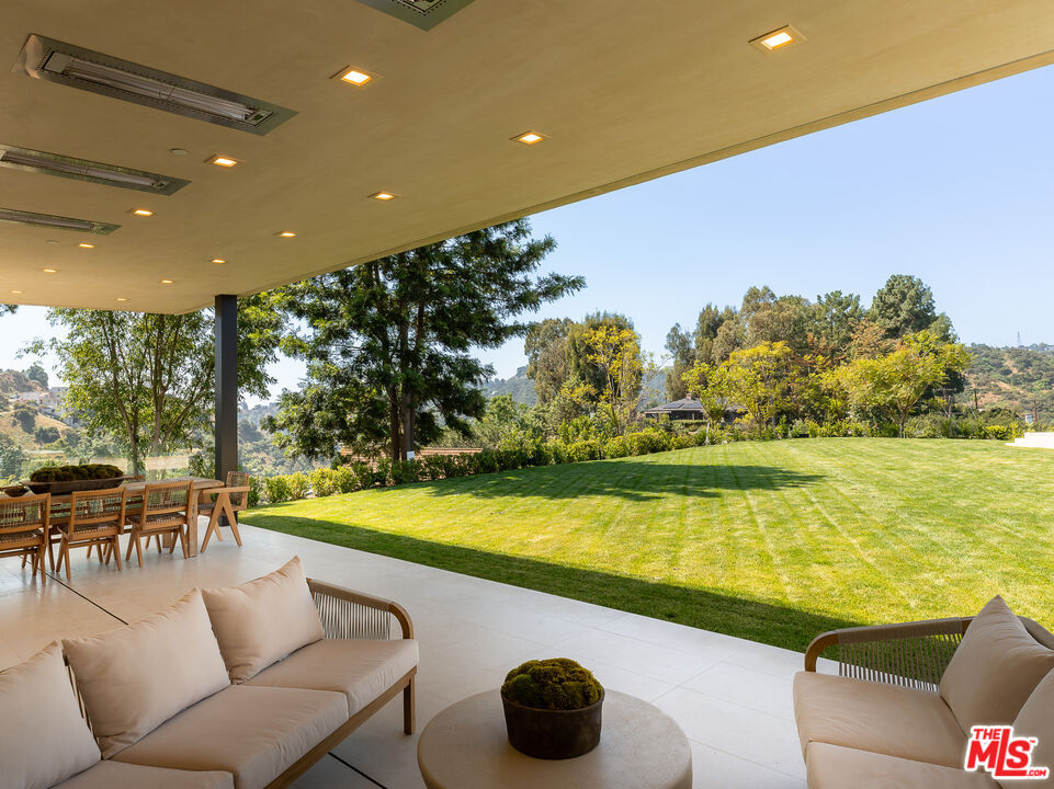 Photo 12 of 2700 Woodstock Rd, Los Angeles, CA 90046