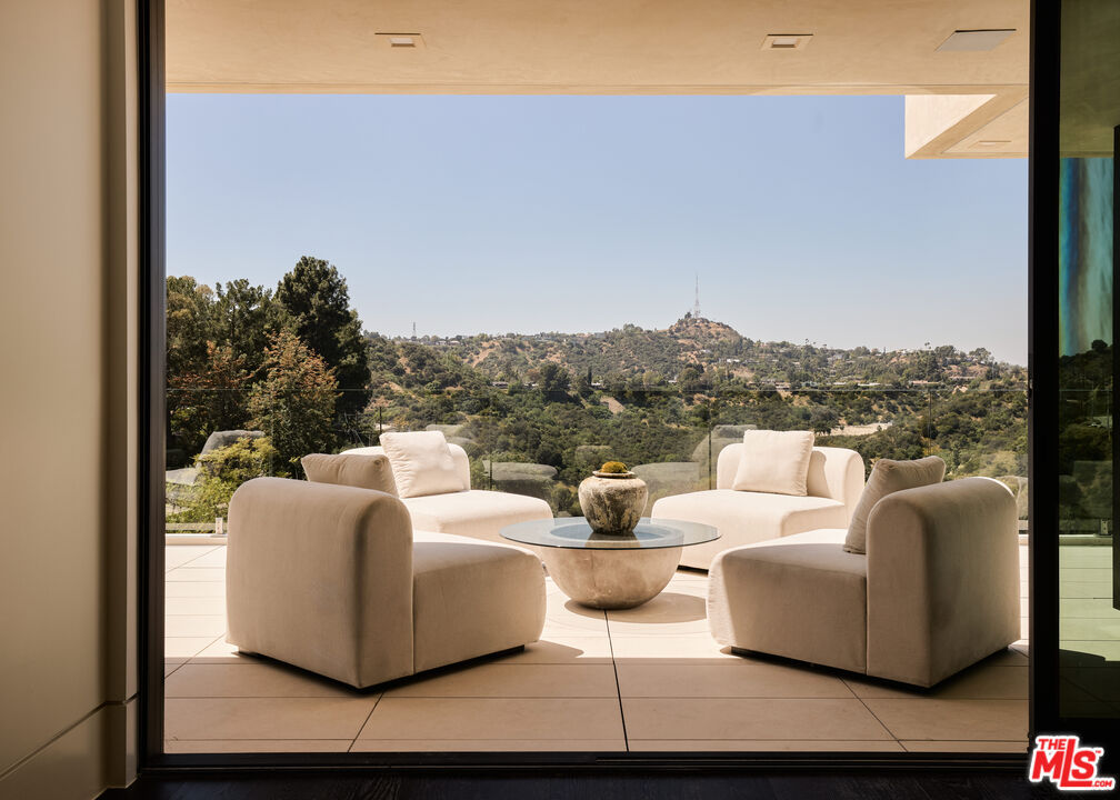 Photo 29 of 2700 Woodstock Rd, Los Angeles, CA 90046
