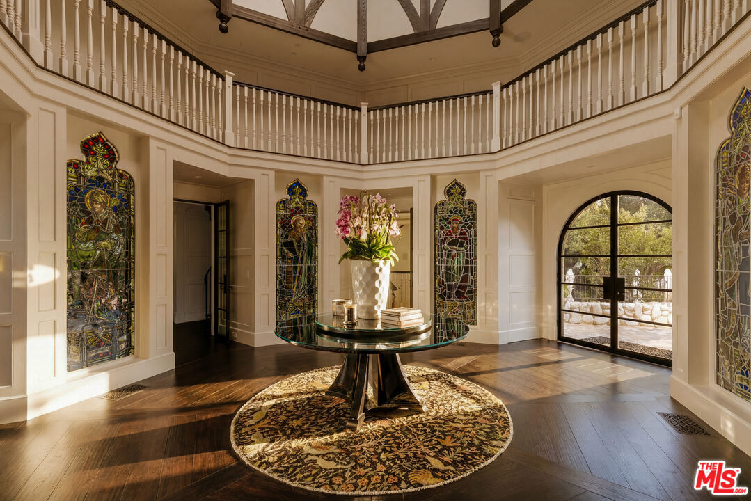 Photo 4 of 5076 Island Forest Pl, Westlake Village, CA 91362