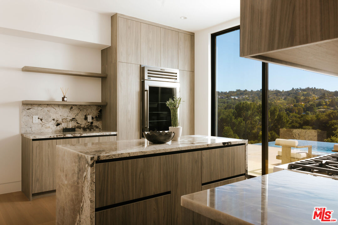 Photo 9 of 15834 High Knoll Rd, Encino, CA 91436