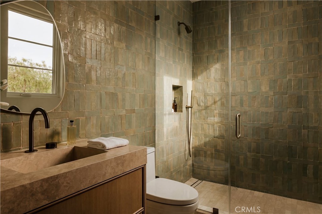 Photo 20 of 16933 Bosque Dr, Encino, CA 91436
