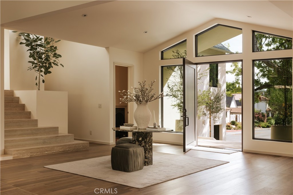 Photo 2 of 12162 Laurel Terrace Dr, Studio City, CA 91604