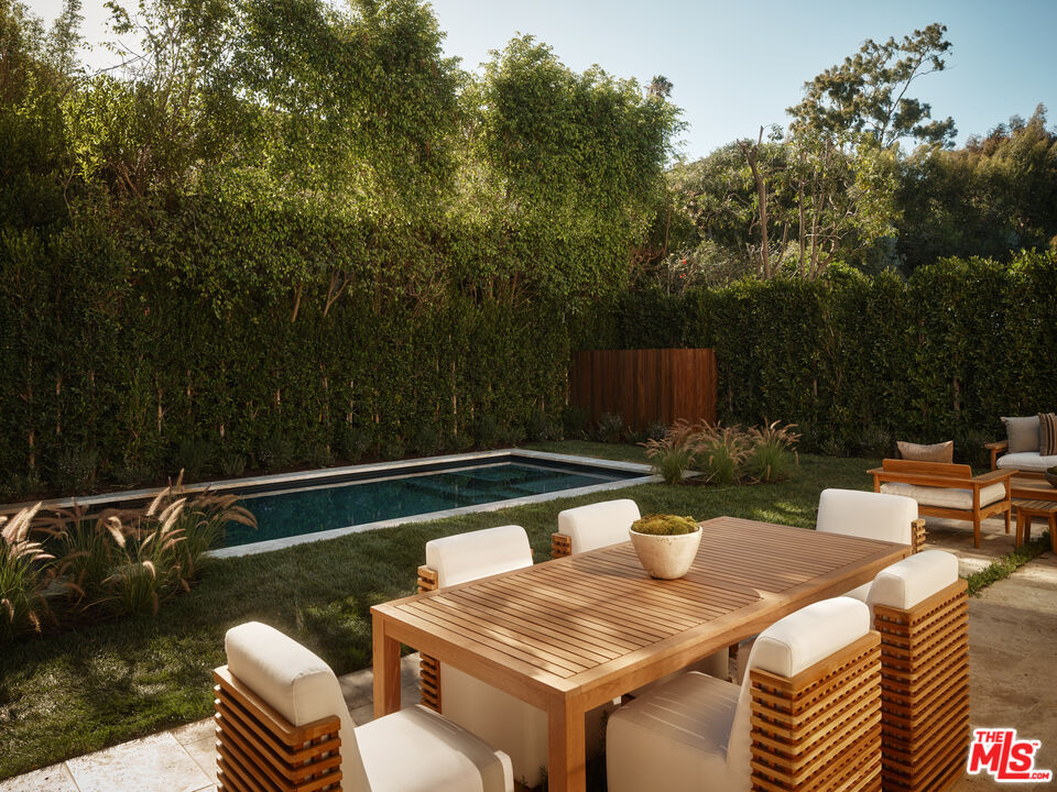Photo 21 of 411 N Bowling Green Way, Los Angeles, CA 90049