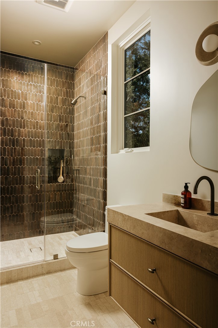 Photo 10 of 16933 Bosque Dr, Encino, CA 91436