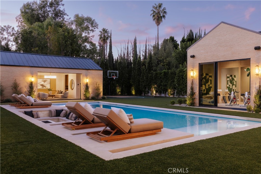 Photo 30 of 4543 Densmore Ave, Encino, CA 91436